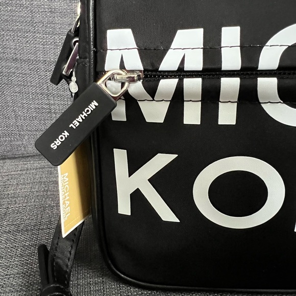 NWT MICHAEL KORS LEATHER SPORT LARGE EW CROSSBODY BAG PURSE - Picture 2 of 7